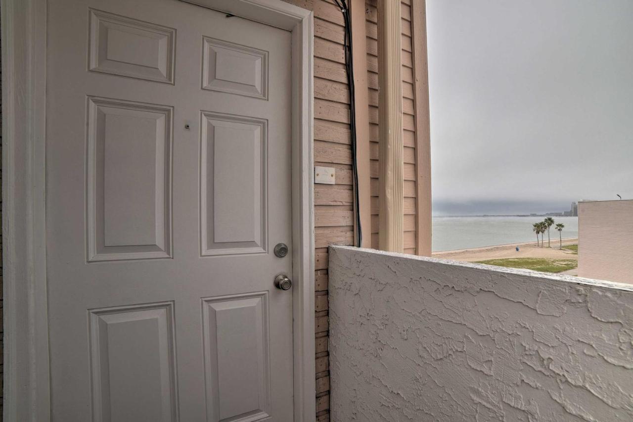 Updated Front Beach Condo With Resort Amenities! コーパスクリスティ エクステリア 写真