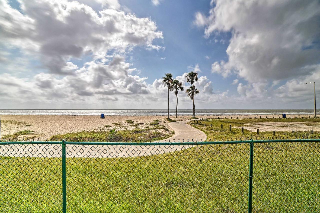 Updated Front Beach Condo With Resort Amenities! コーパスクリスティ エクステリア 写真