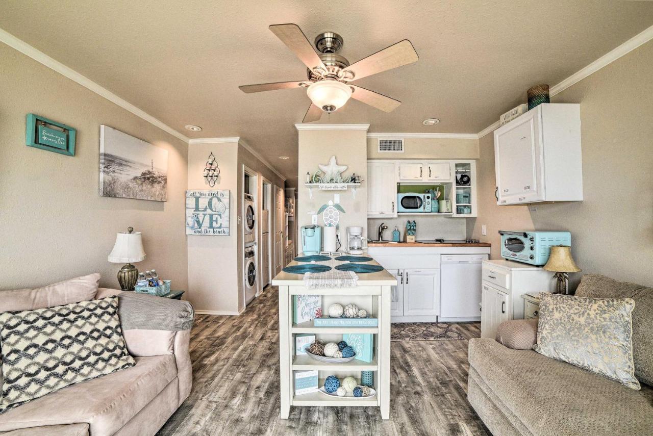 Updated Front Beach Condo With Resort Amenities! コーパスクリスティ エクステリア 写真