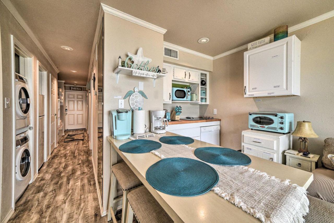 Updated Front Beach Condo With Resort Amenities! コーパスクリスティ エクステリア 写真