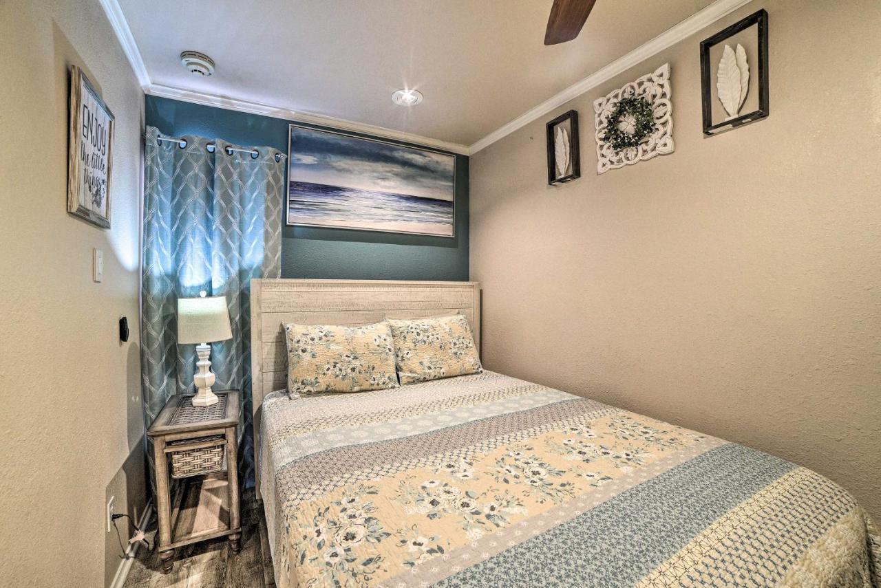 Updated Front Beach Condo With Resort Amenities! コーパスクリスティ エクステリア 写真