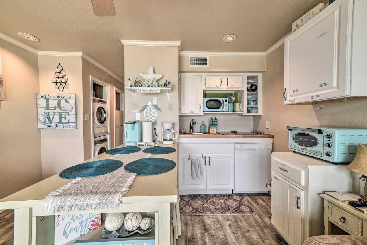 Updated Front Beach Condo With Resort Amenities! コーパスクリスティ エクステリア 写真